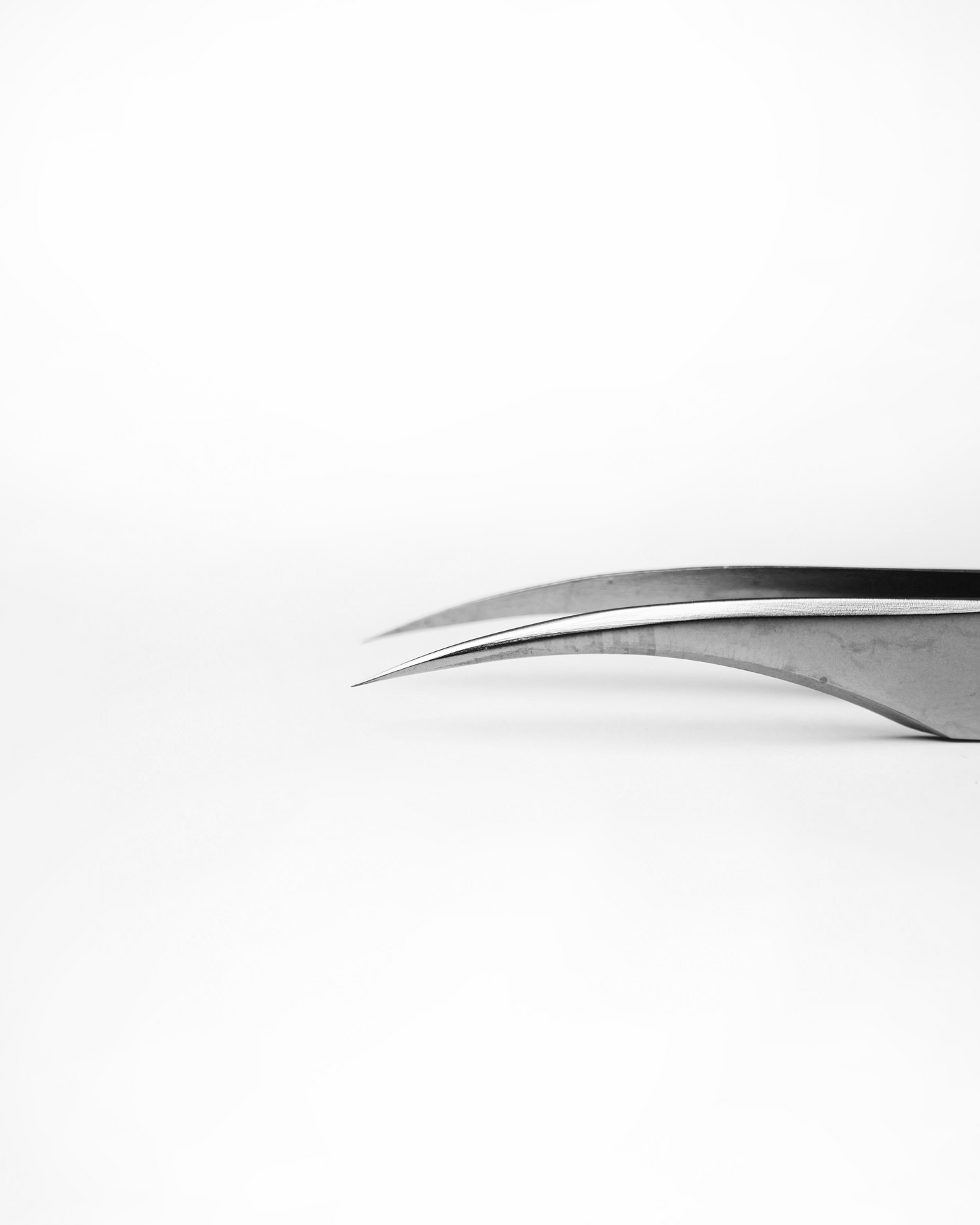Isolation Tweezer – Curved